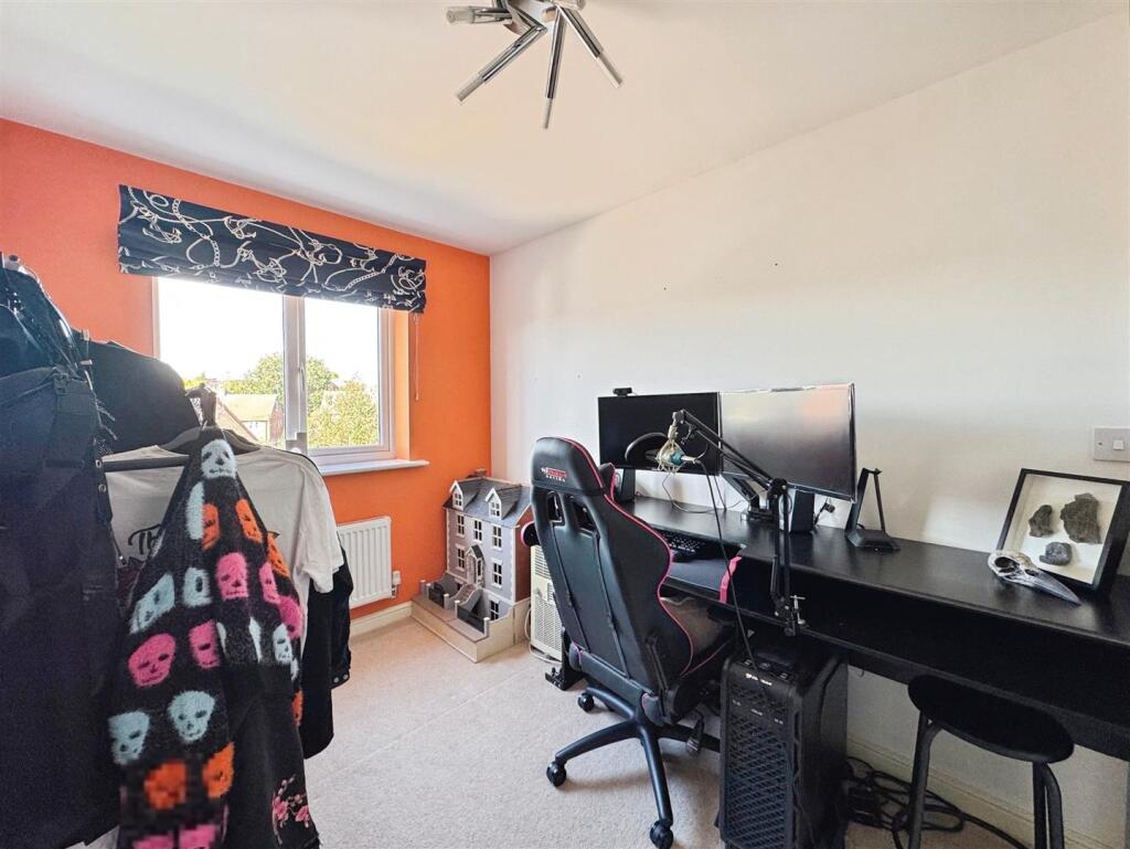 81e0fef1--41C4-8995-6FA29DA53F9E-27706-00001210E36