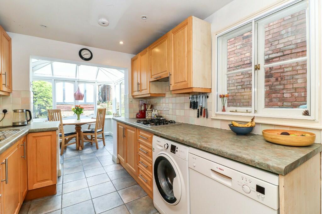 Kitchen/breakfast rm