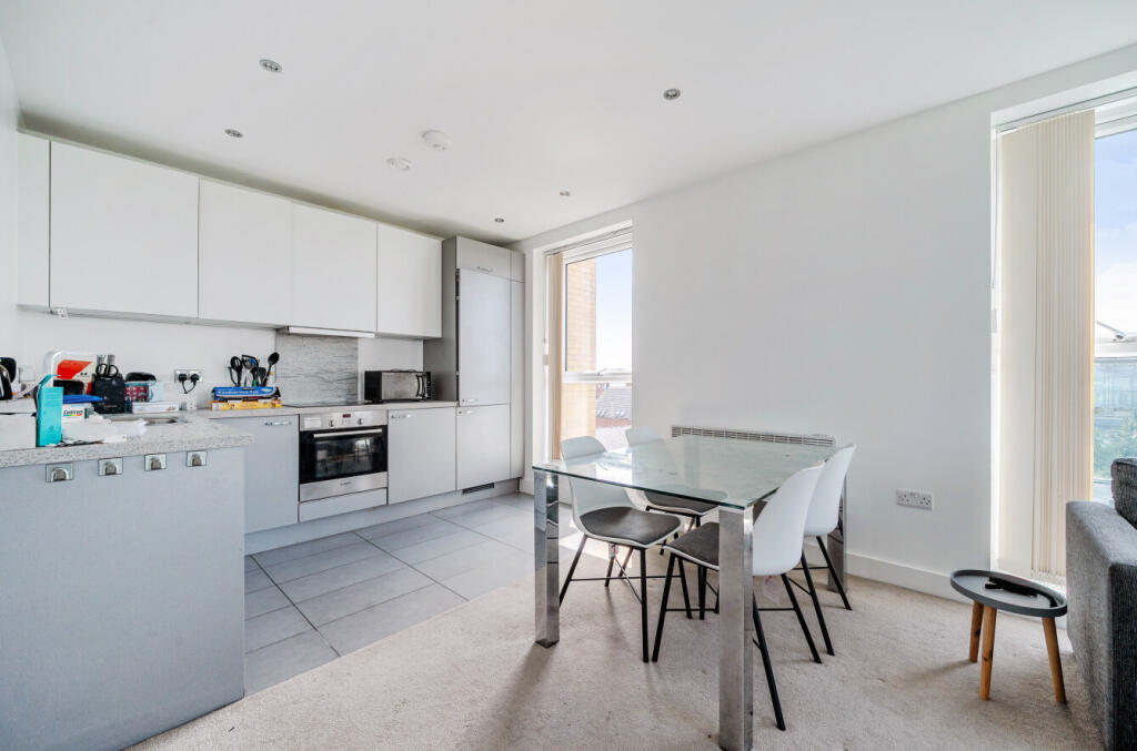 1312408-7-686271b...