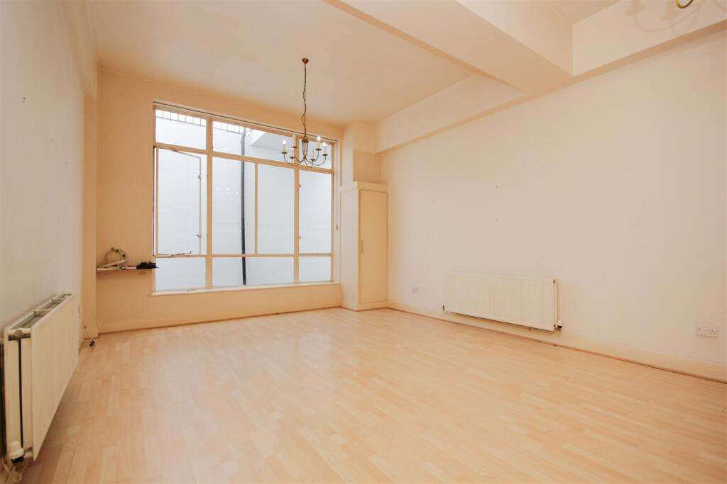 Lounge Dining Room.jpg