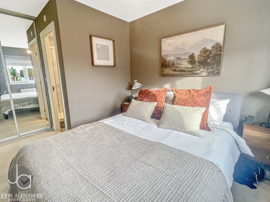 20251128_10544899...