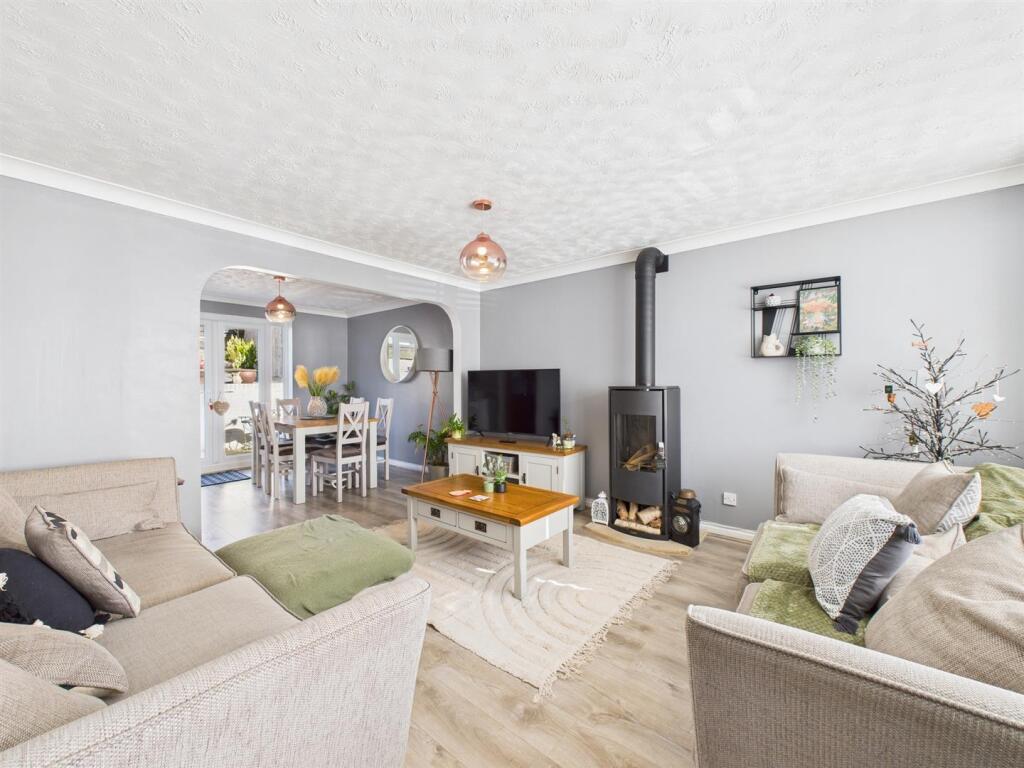 Through Lounge/Dining Room