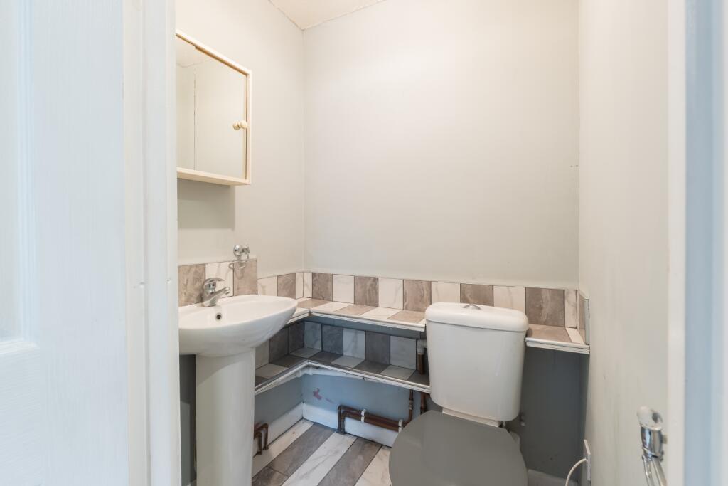 en suite wc-1