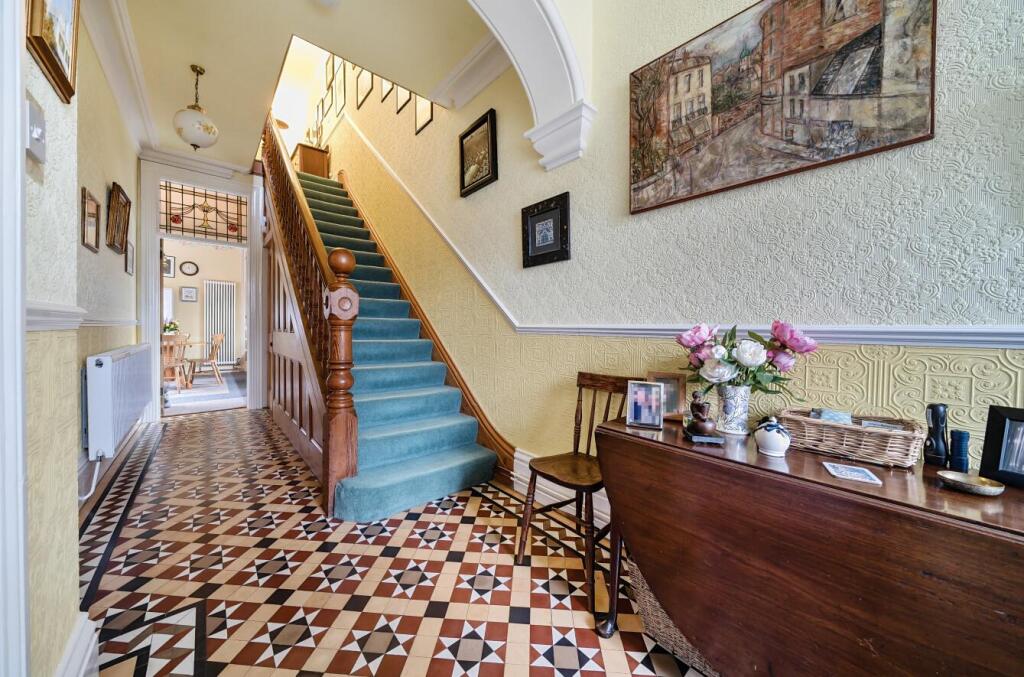 52 Hillmorton Road, Rugby