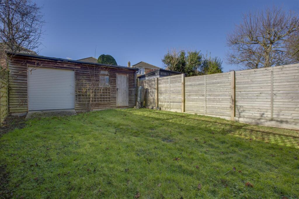 117 Littleworth Road, HP13 5UZ-14.jpg