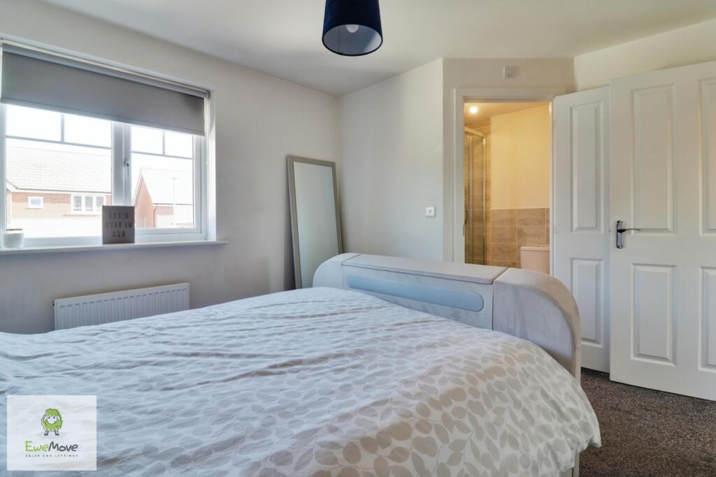 Master Bedroom - EweMove Cannock