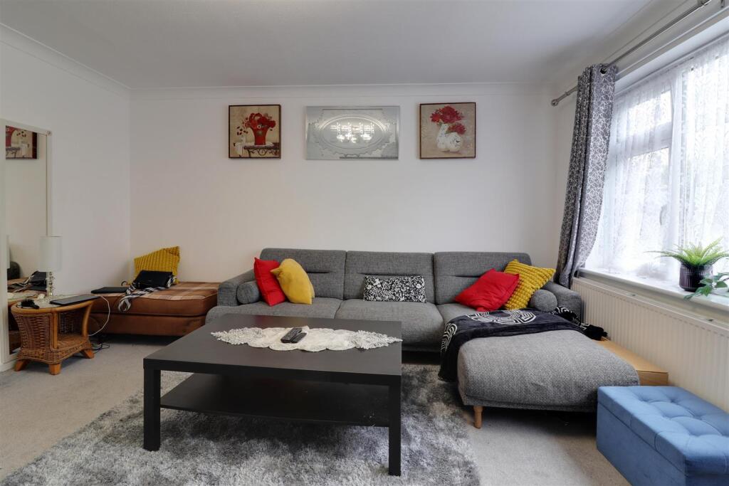 The Beagles, Cashes Green, Stroud