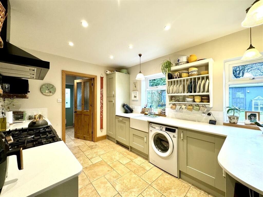 KITCHEN/BREAKFAST/FAMILY ROOM