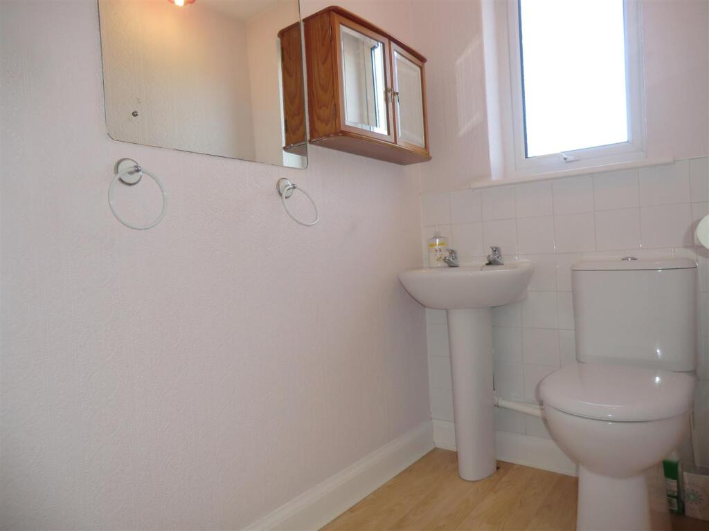 toilet.jpg