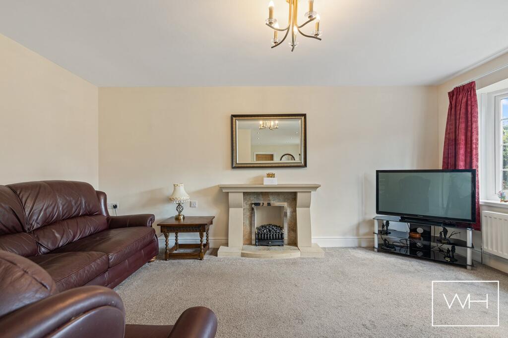 2 Aintree Close, Cus