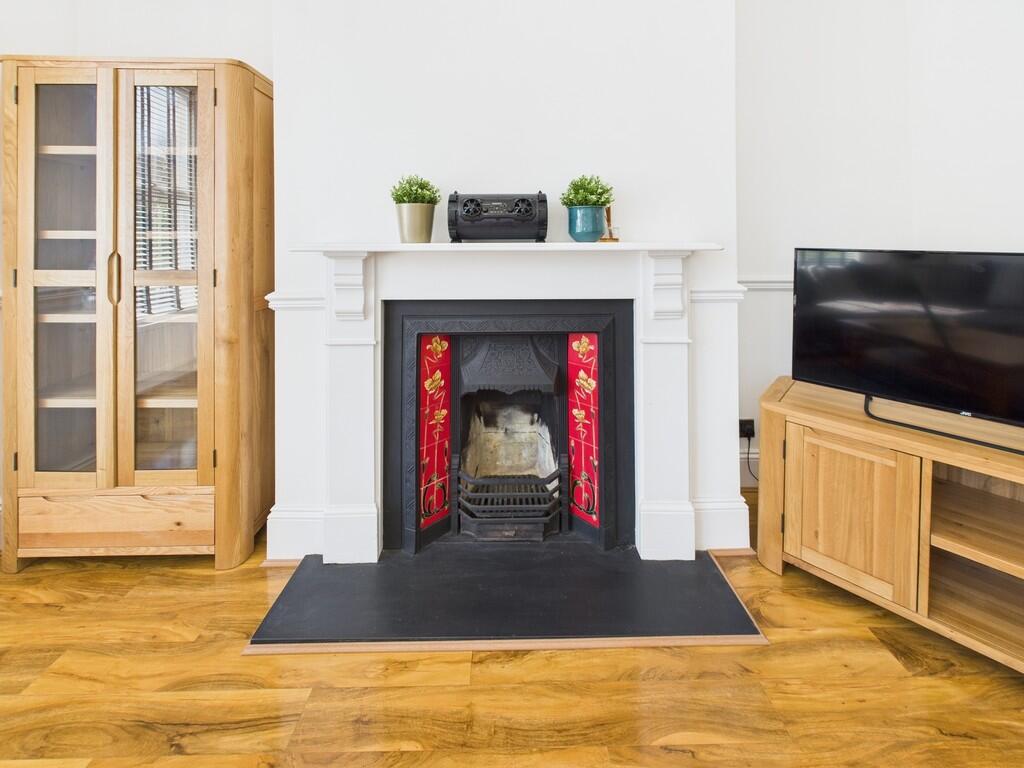 CAM03974G0-PR0120...