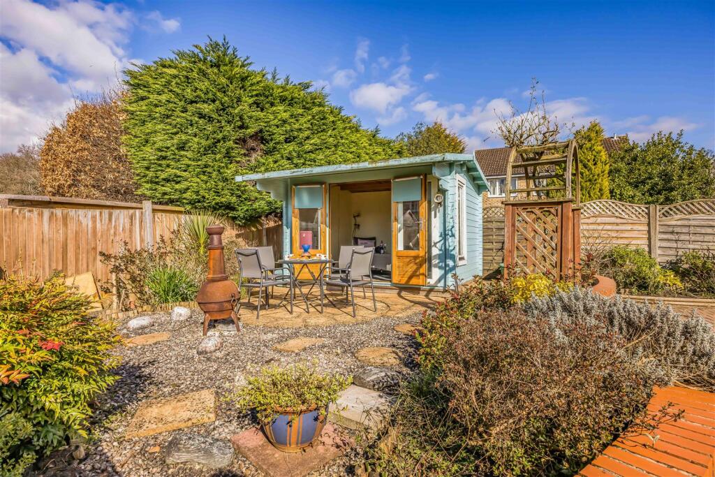 8 Topaz Grove, Waterlooville-Small-PorticoMarketin