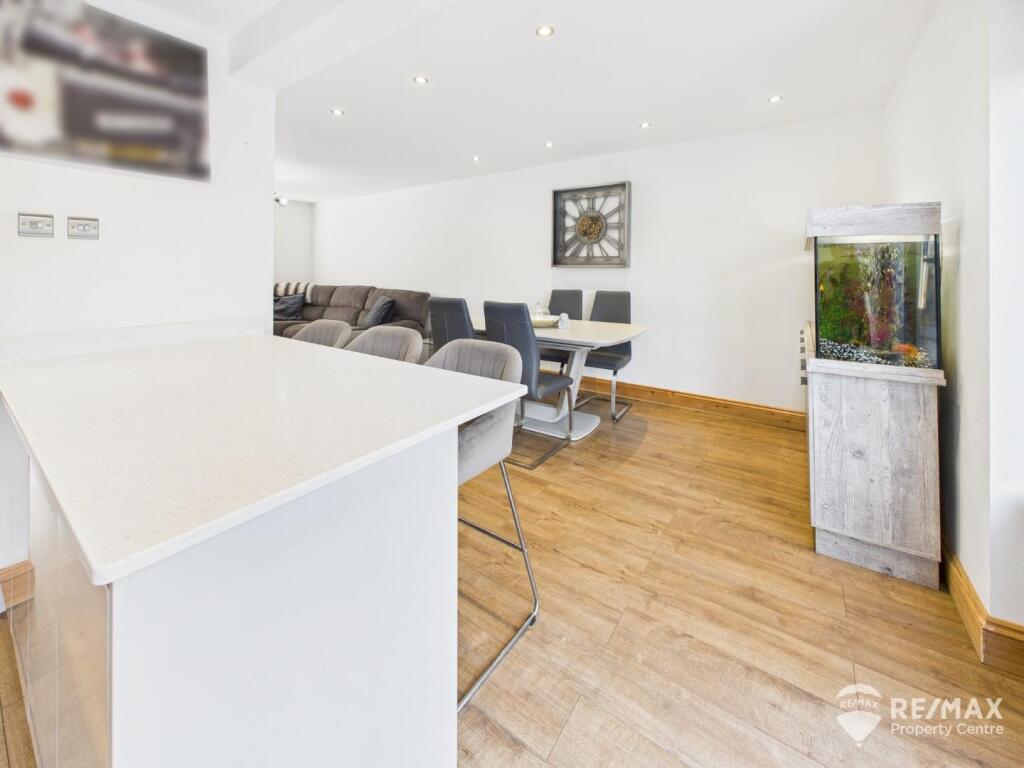 Breakfast Room 2.jpg