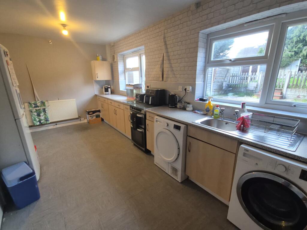 Kitchen/Dining Room