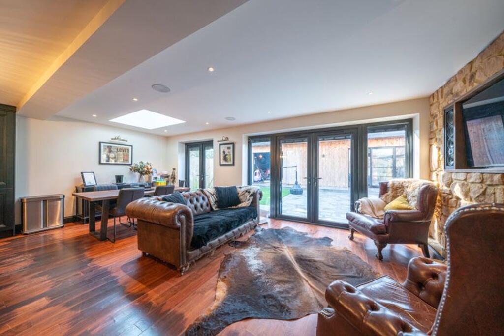Open Plan Kitchen / Dining / Living Room
