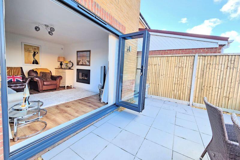 Bi-folds