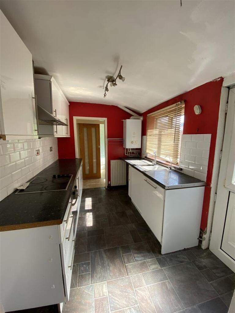 Kitchen: