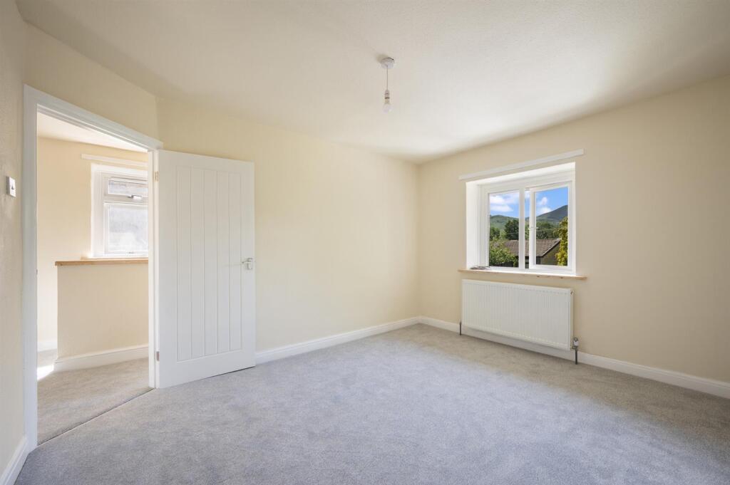 Saxton Mee 5 How Lane -0004.jpg