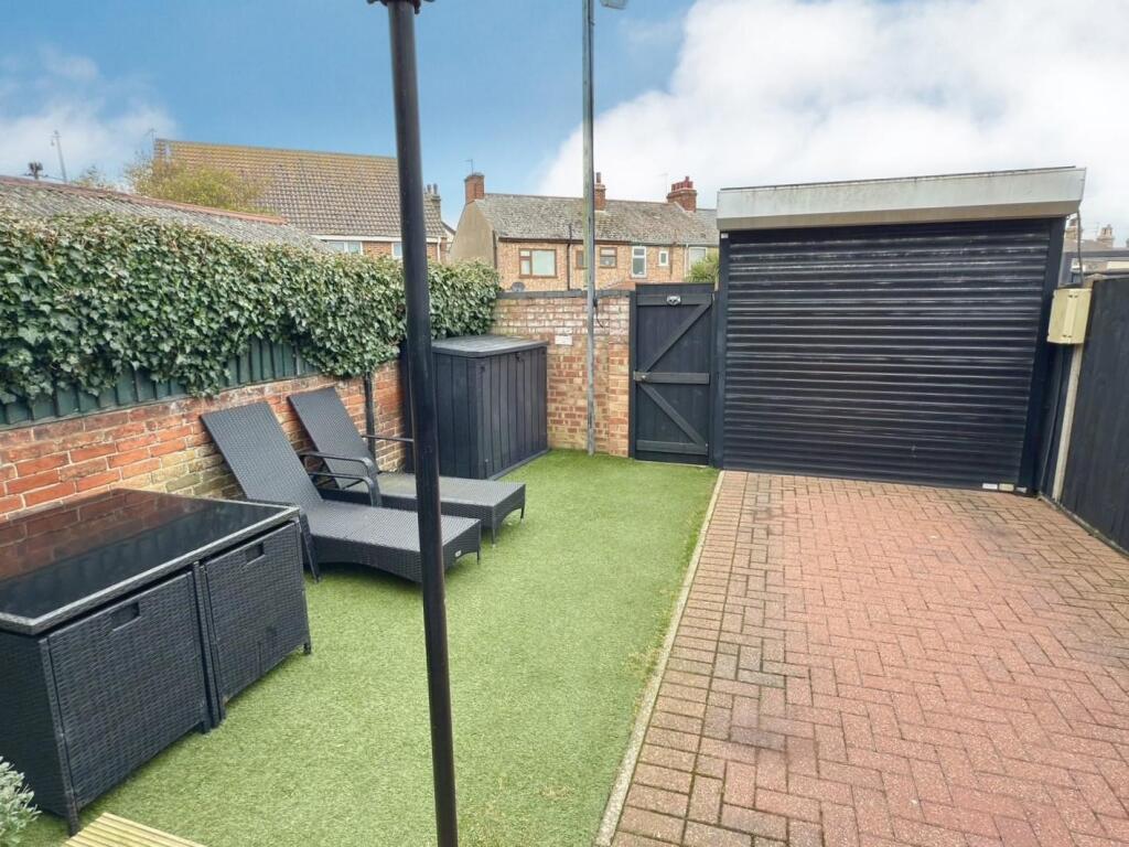 GARDEN AND PARKING.jpg