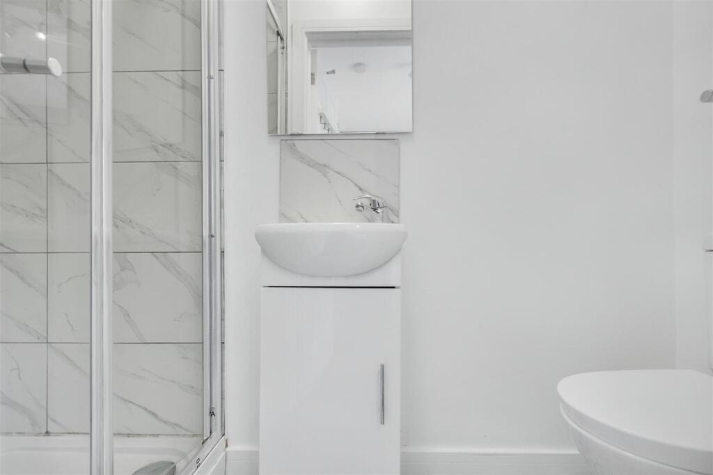 En Suite 2.jpeg