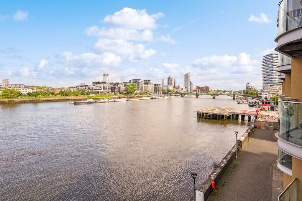 Vicentia Court (1...