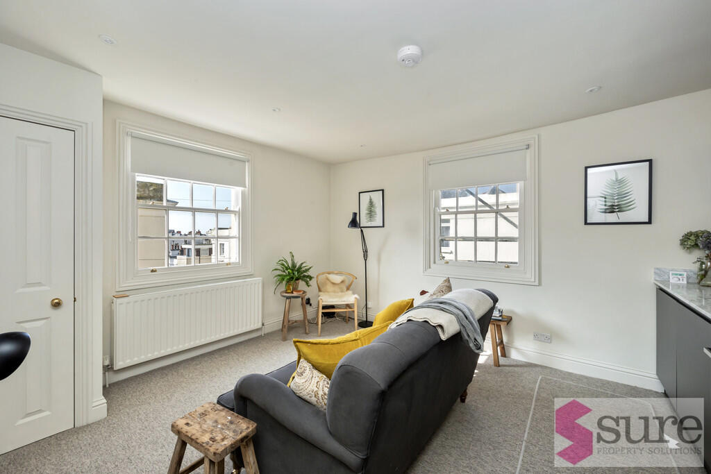 College Place, 36...