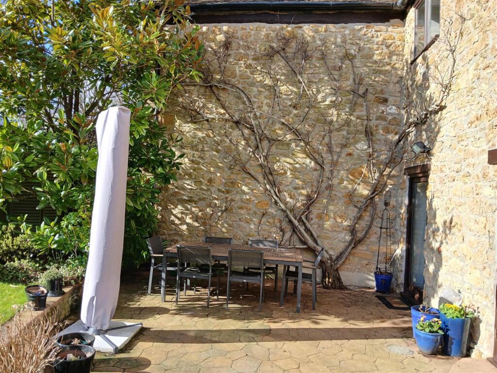 Seating area.jpg