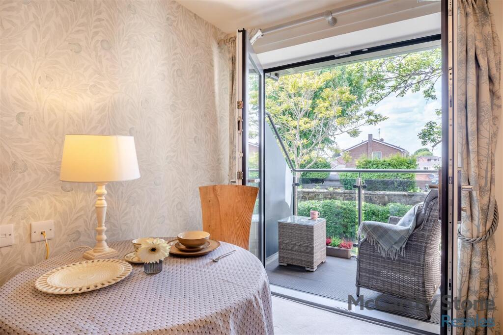 8647830-interior12.jpg