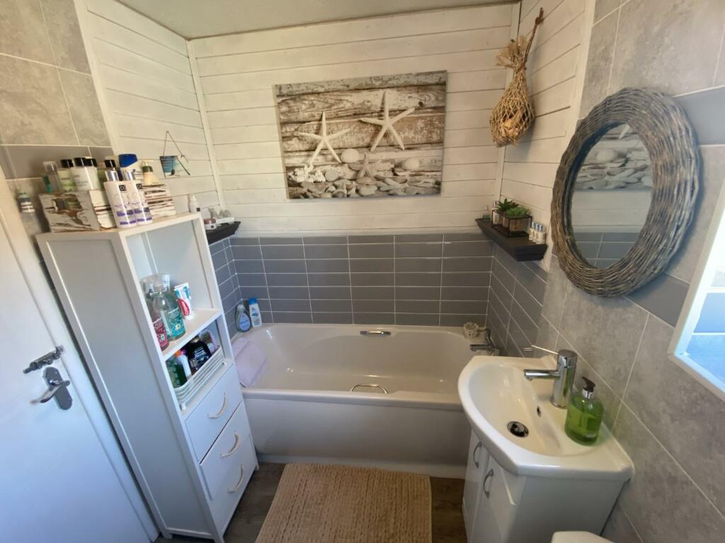 IMG_0571 (Large).JPG