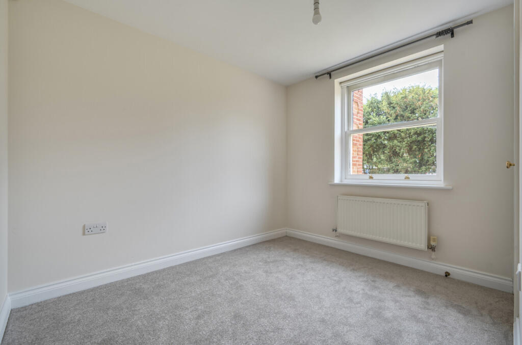 1332884-4-6894a9a...