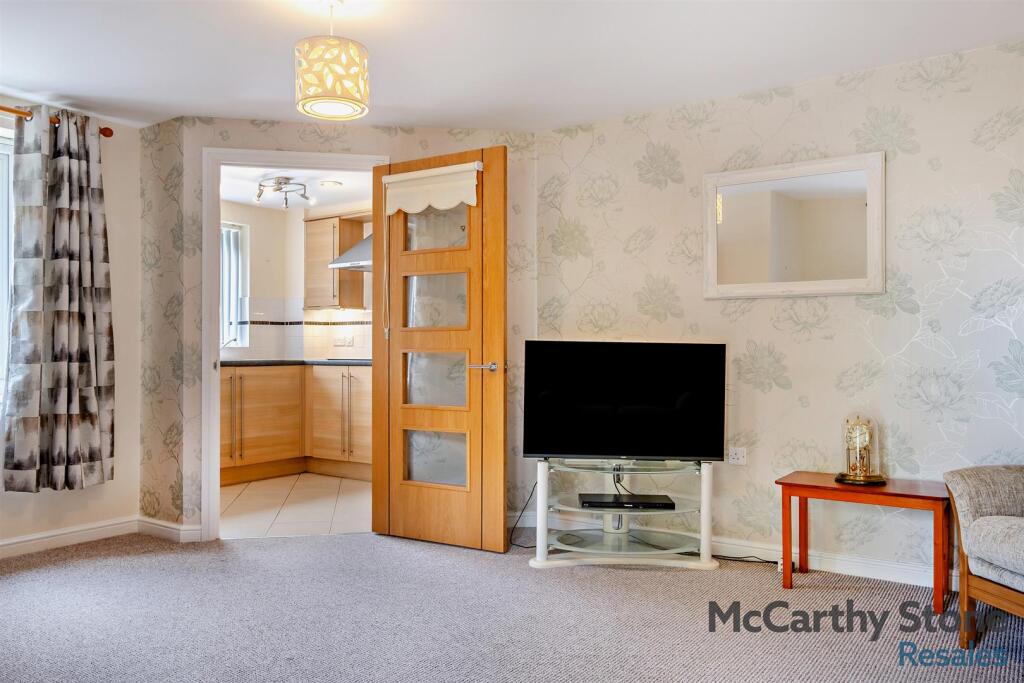 8652104-interior02-800.jpg