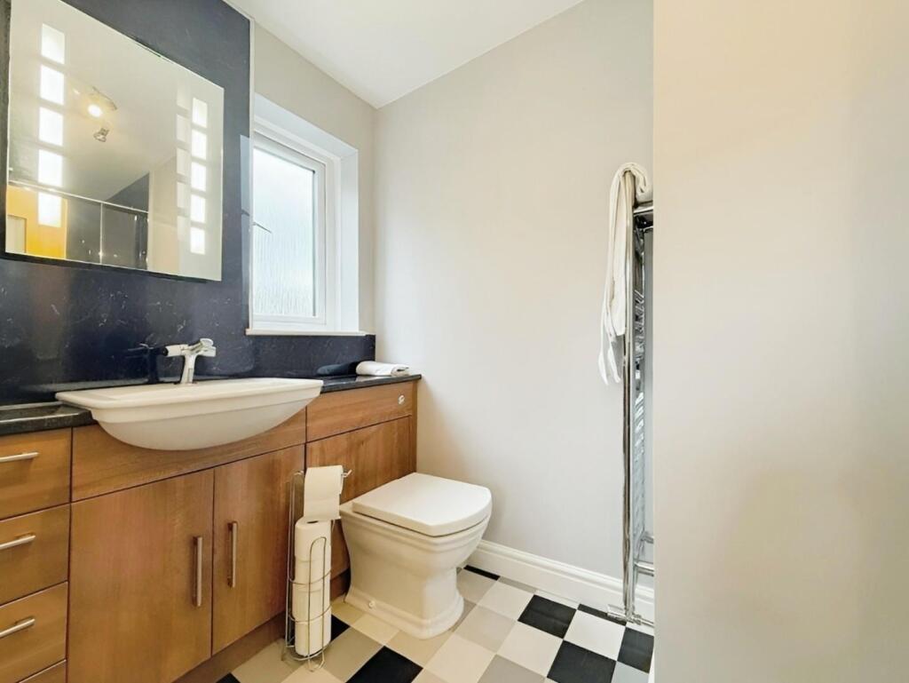 ENSUITE