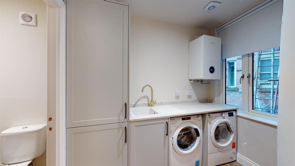 High Street 3a Utility.jpeg