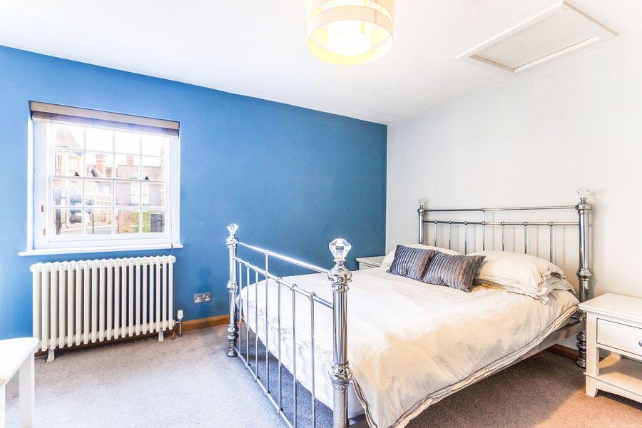 70b4b556-42c0-48f9-b