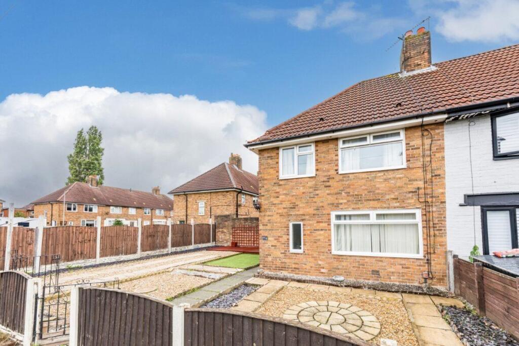 104 Astley Road external.jpg