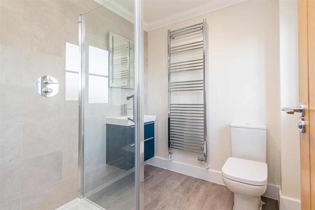 Ensuite.jpg
