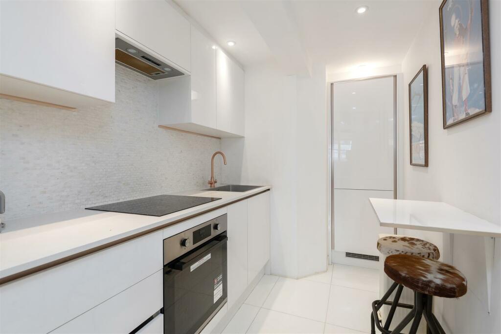 LFF 62 Cadogan Square Hi-7.jpg
