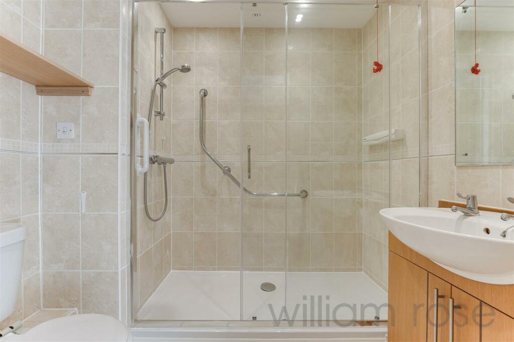 3 Devereux Court WM-5