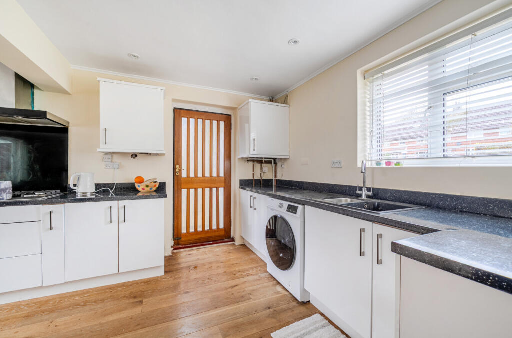 1365944-16-68f60e...