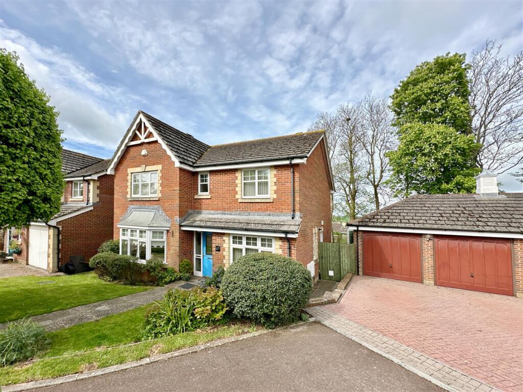 Parking Area &amp; Twin Garages.JPG