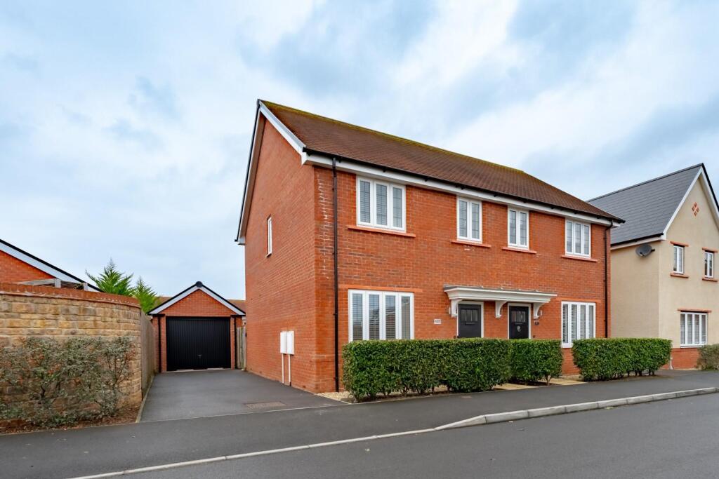 105 Moorhen rd -8-3.jpg
