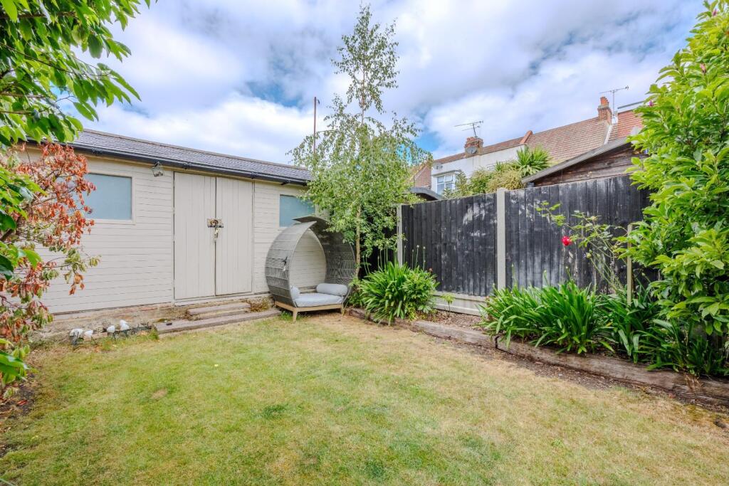 Garden / Outbuilding