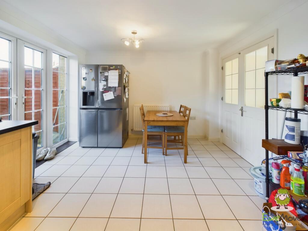 EweMove Basingstoke Rockbourne Road Kitchen