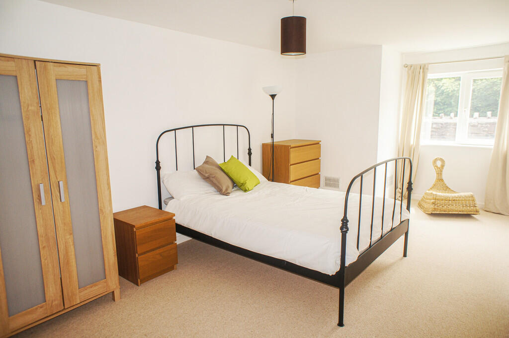 Bed 1