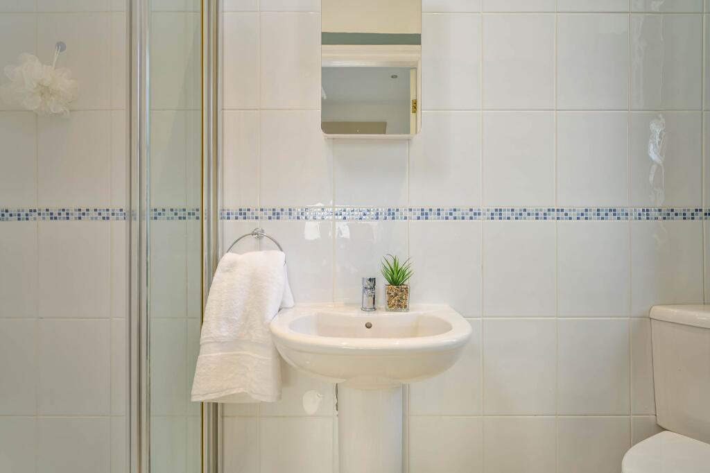 Bedroom two en-suite 