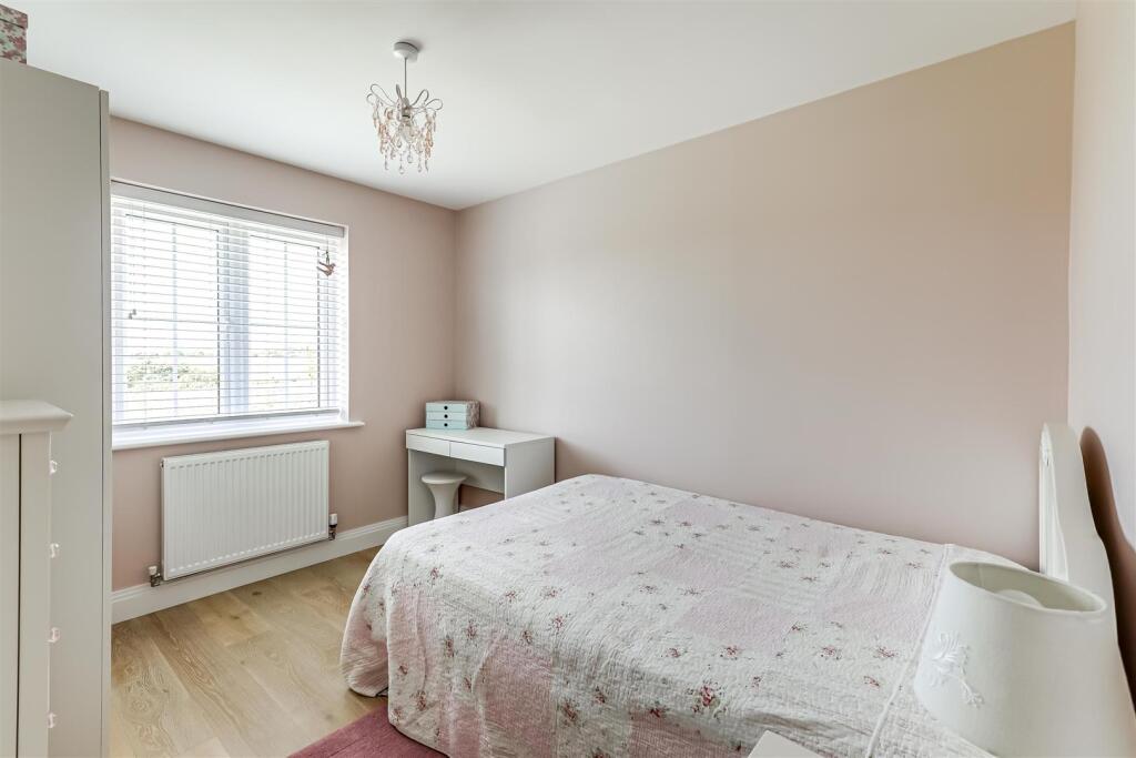 2 Meadowsweet Way, Newport, Saffron Walden, CB11 3