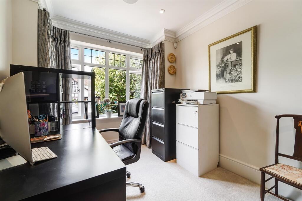 PINE HILL, 9, THORNHILL HOUSE (1).jpg