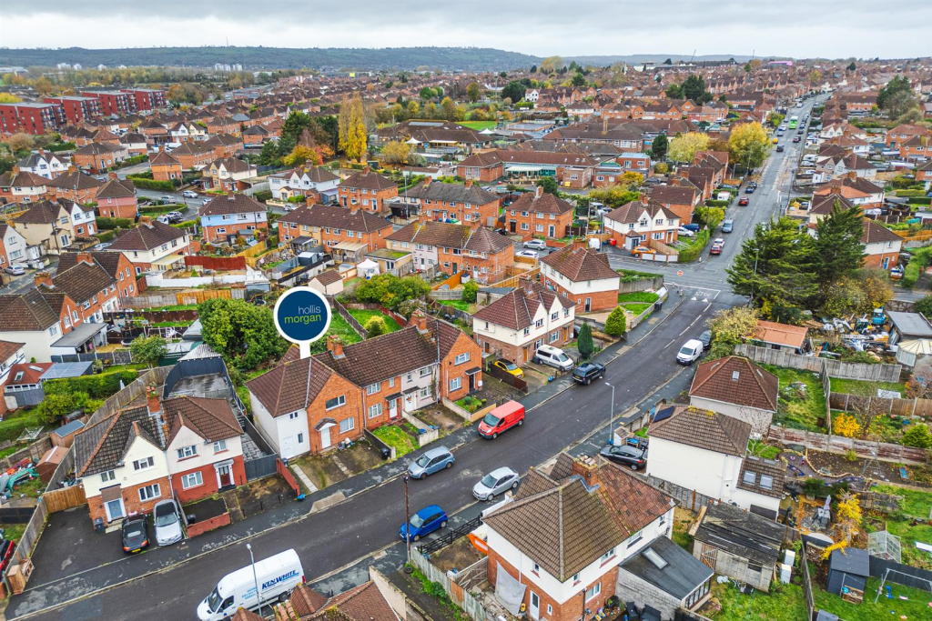 194, Ilminster Avenue Bristol, BS4 1BY | Hollis Mo