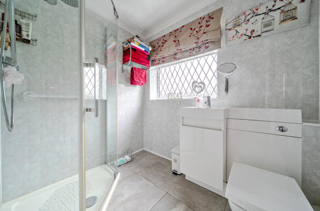 1386466-2-692d8142de3f8