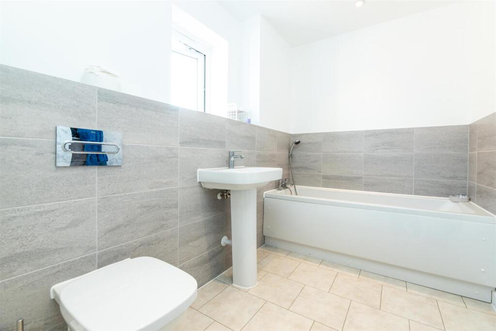 22 Dunnmoore Drive (17 of 35).jpg